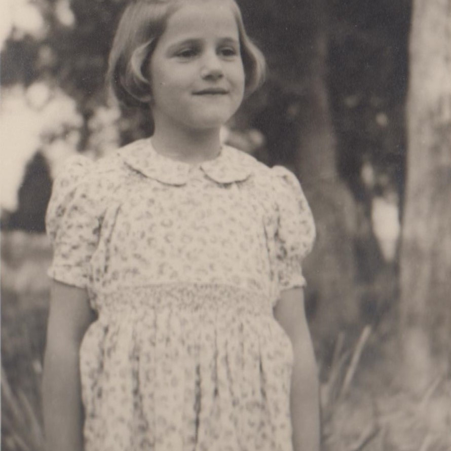 Gillian Hickman, 1942