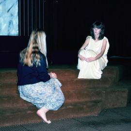 Ismere & Antigone, 1981