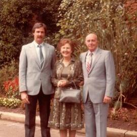 Graham Yallop with parents, circa 1980