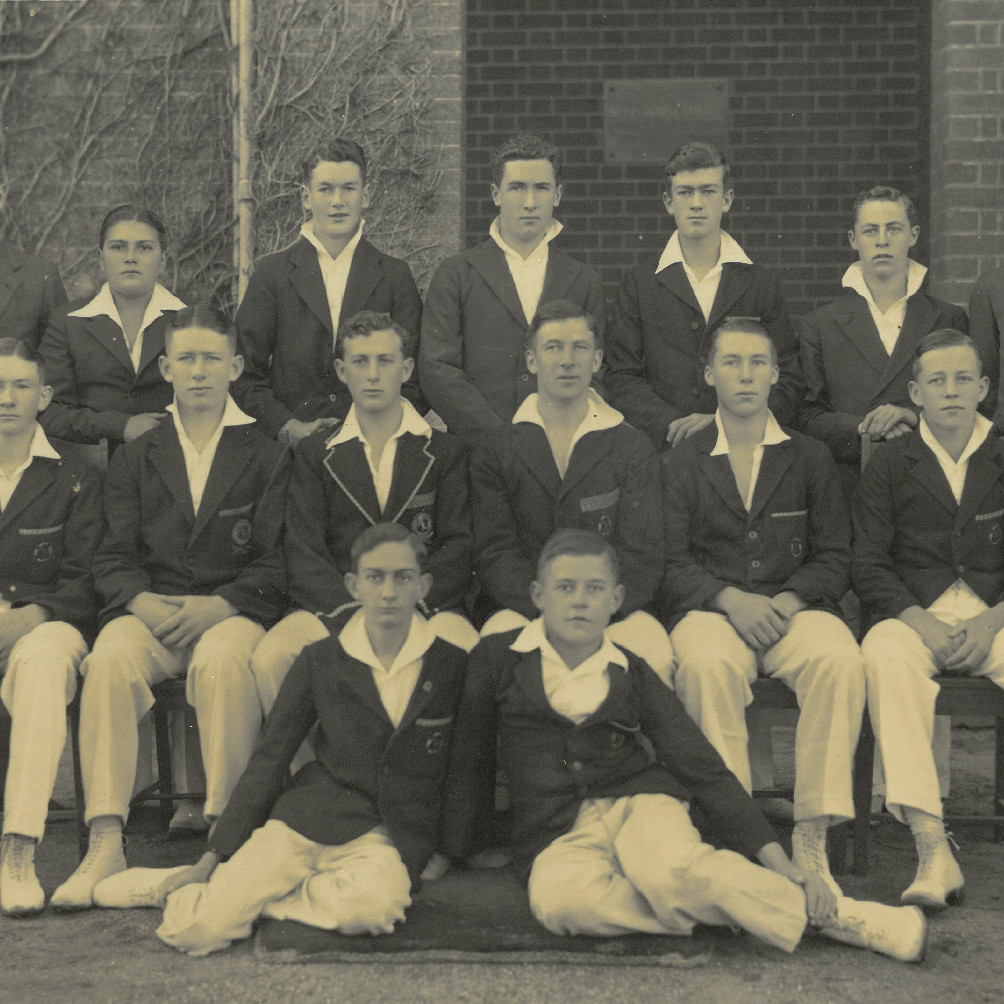 Cricket XI team, 1935