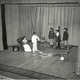 Performance of '1066 and all that', 1948