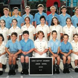 Junior School Kew Class 5T, 2000
