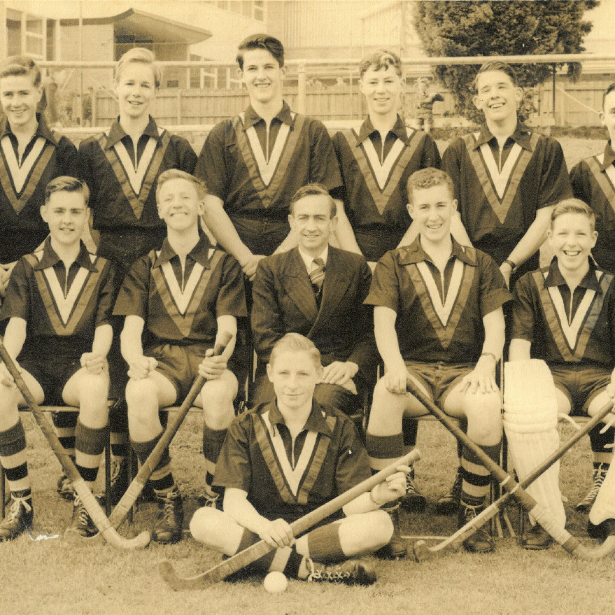 Under 16 hockey team, 1957
